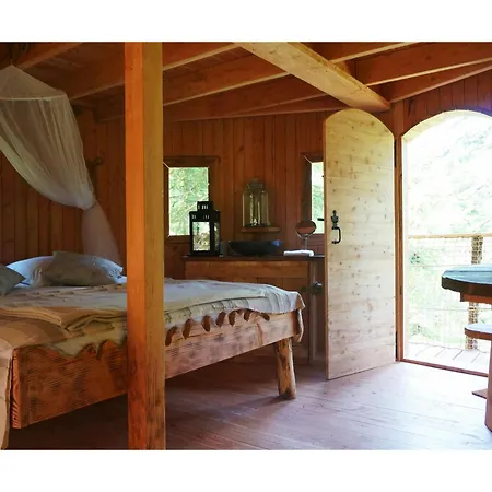 Des Volcans La Tour-dʼAuvergne